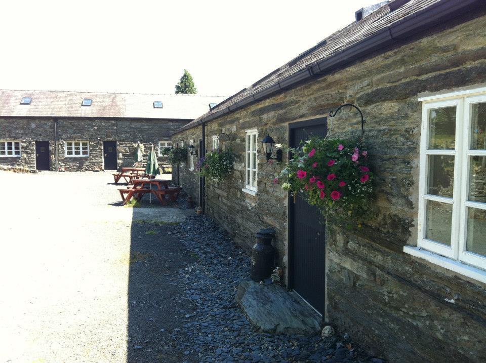 The Oakeley Arms Hotel Maentwrog Exterior photo